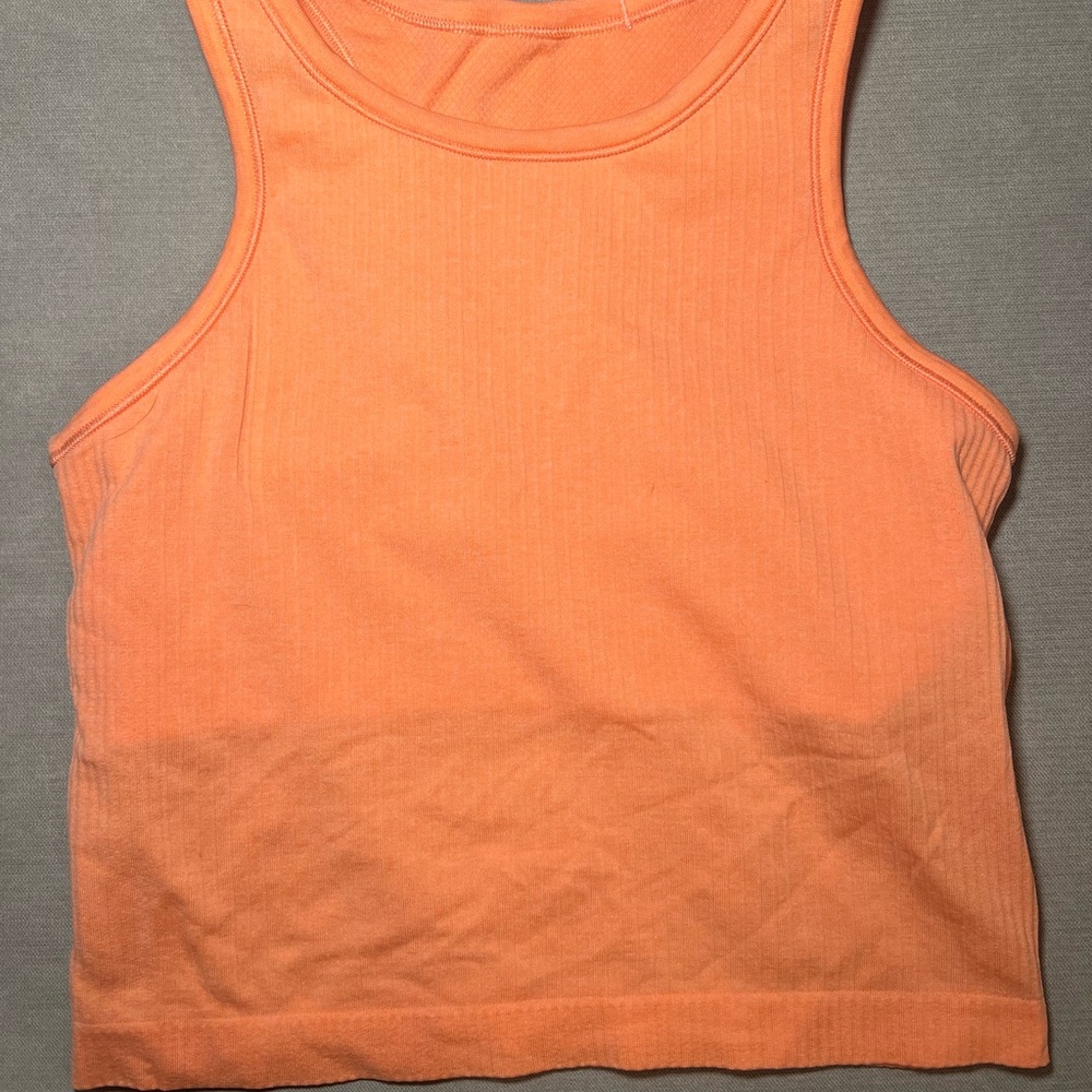 Lululemon Ebb to street Cropped Tank